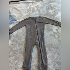 Kyte baby grey romper 12-18 months